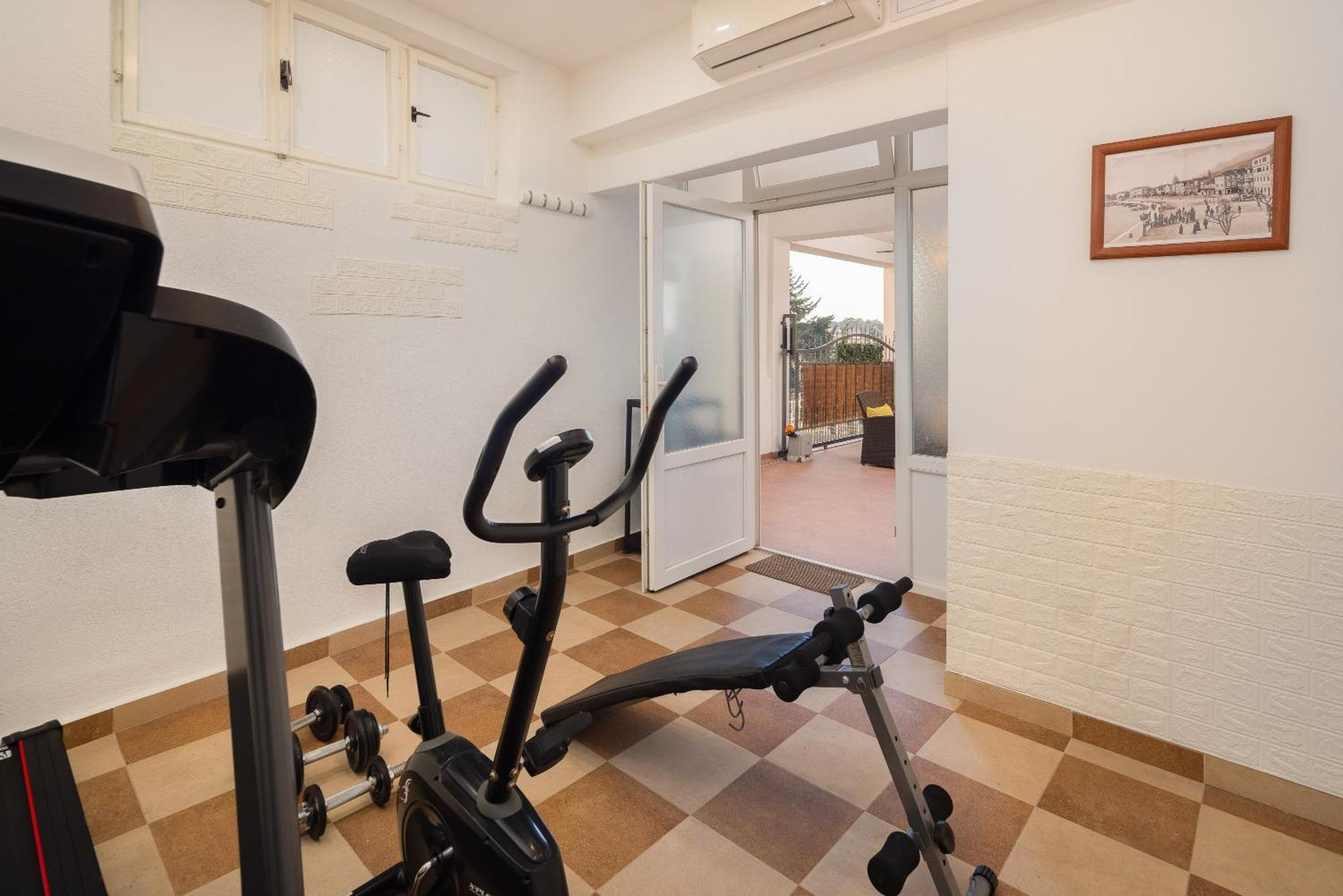 Perla - 2 Min To The & Free Parking Apartment *
