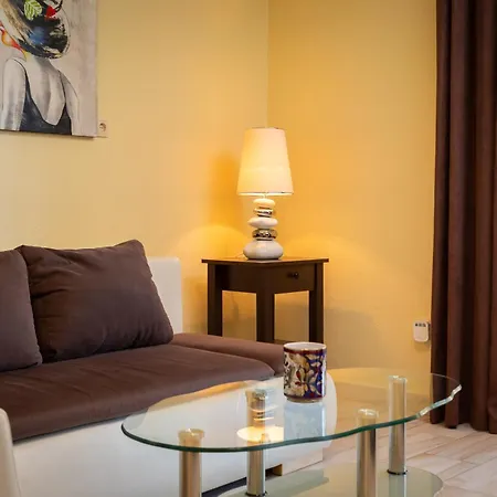 Perla Apartment - 2 Min To The Beach & Free Parking Makarska Exterior photo