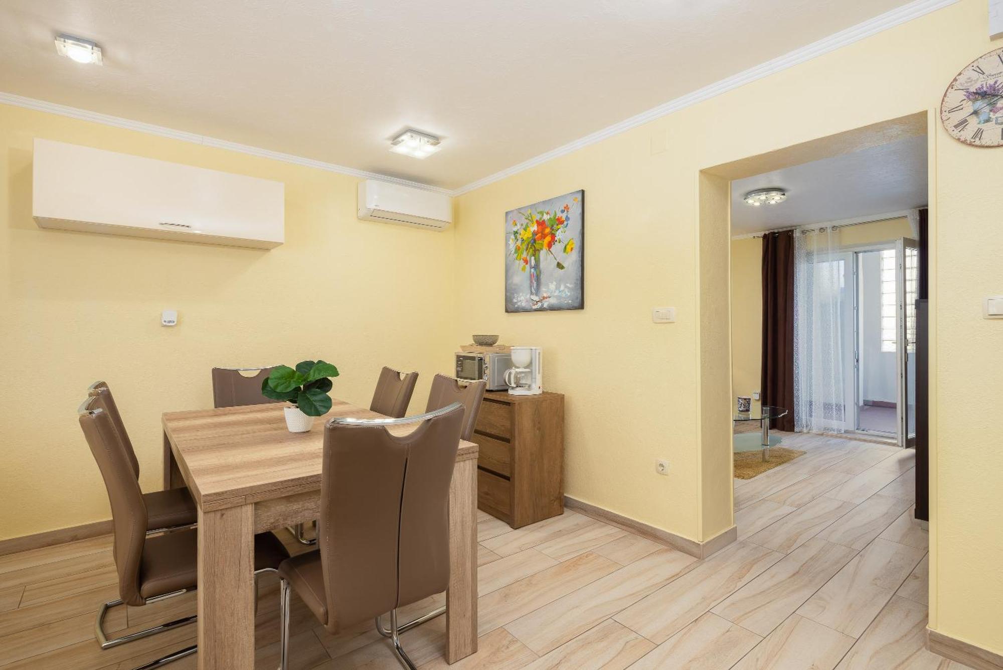 Apartment Perla - 2 Min To The & Free Parking *
