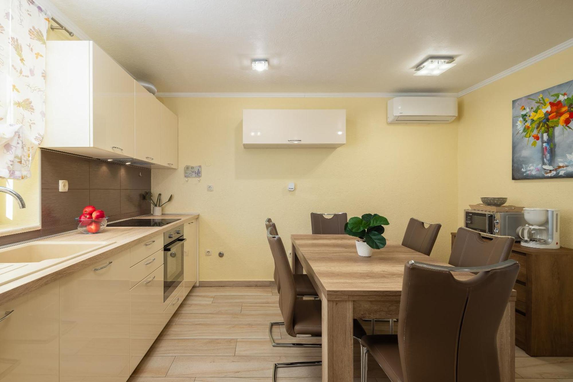Perla - 2 Min To The & Free Parking * Makarska